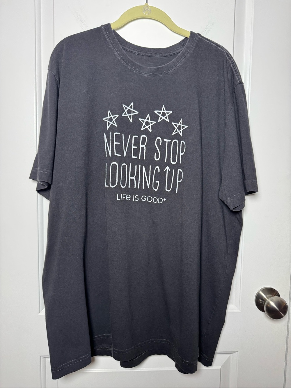 Life Is Good Men’s XL Black Never Stop Looking Up Crusher T-Shirt